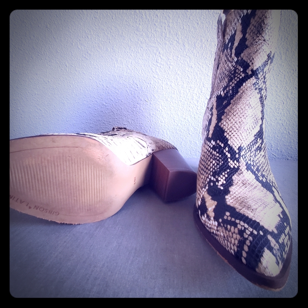 Gibson & Latimer Snakeskin Boots